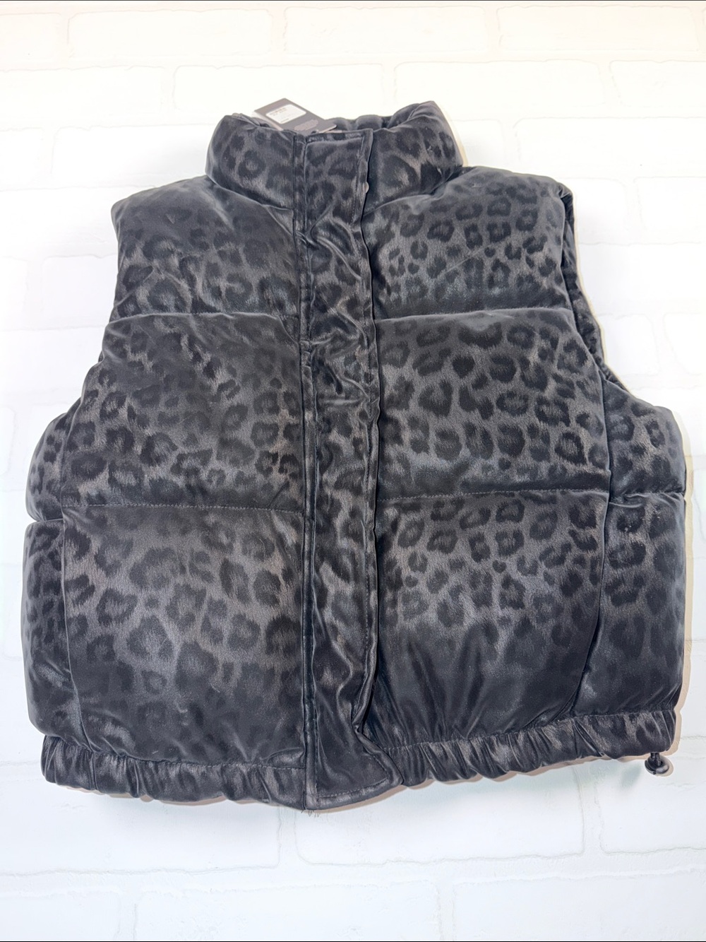 Fashion Nova Black Leopard Print Puffer Vest NWT XS